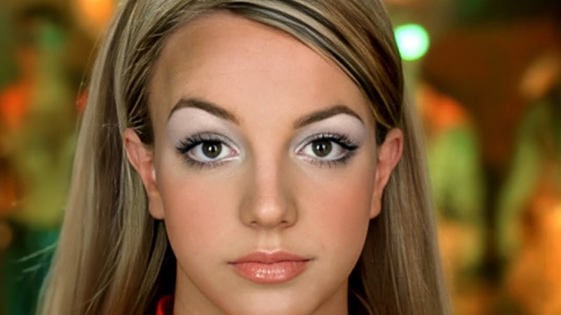 Britni Spirs porlaydi Britni Spirs porlaydi