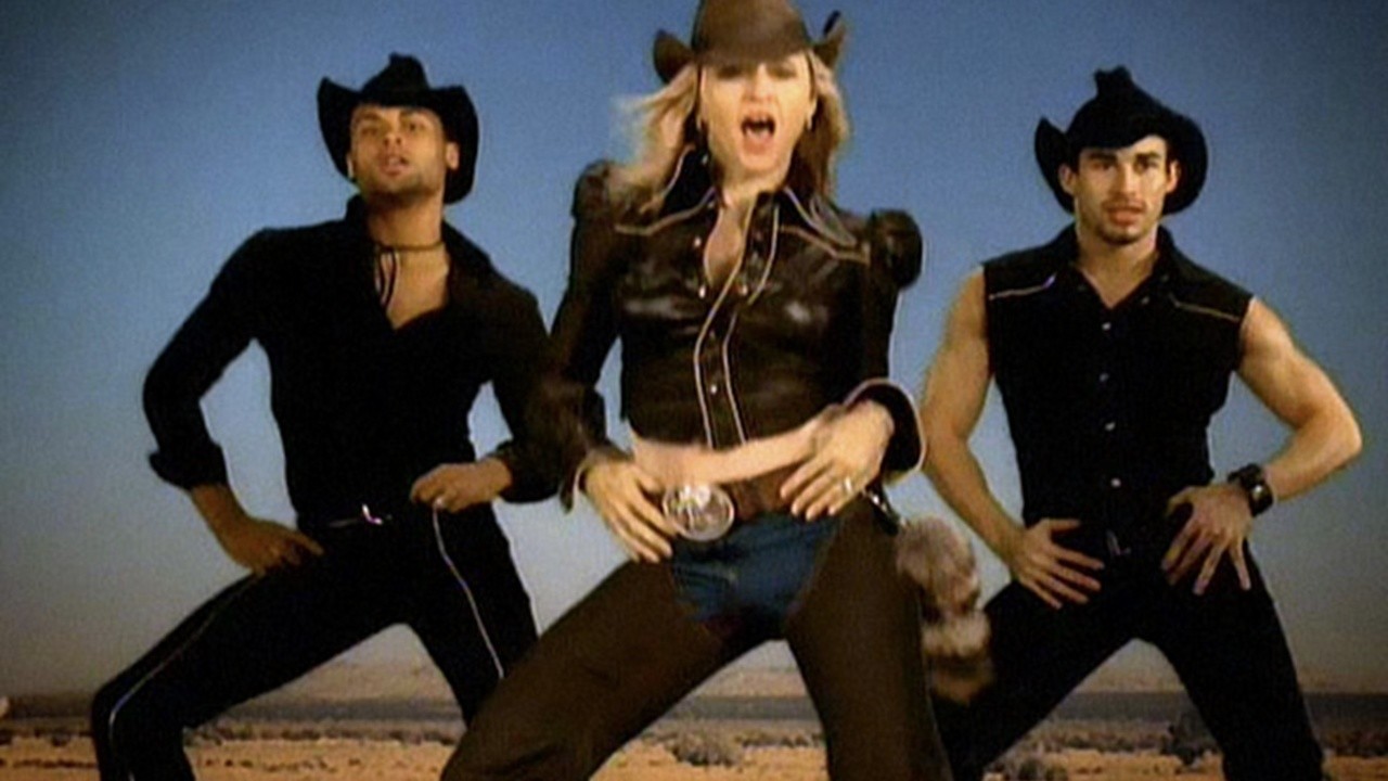 Madonna: Don't Tell Me [MV]