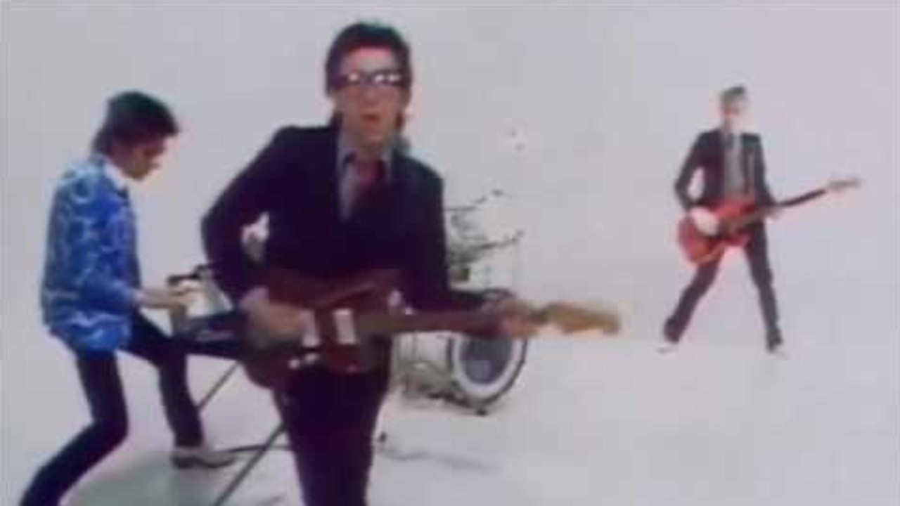 Elvis Costello & The Attractions: Pump It Up [MV] (1978) | MUBI