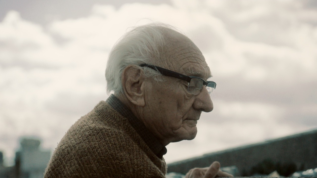 Luis J. Arellano: Películas, biografía y listas en MUBI