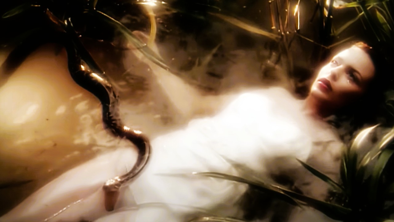 Nick Cave & Kylie Minogue: Where the Wild Roses Grow [MV]