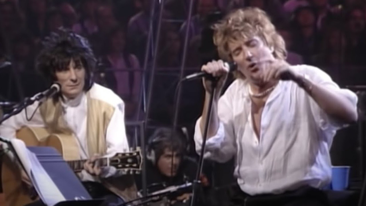 Rod Stewart Unplugged... And Seated