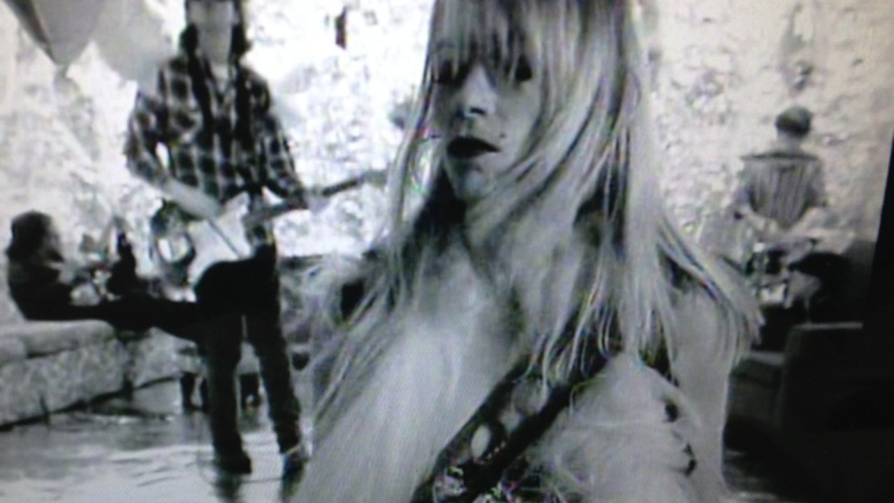 Sonic Youth: Kool Thing [MV]