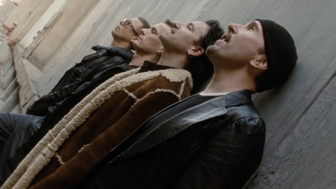 U2: Stuck in a Moment You Can't Get Out of (International Version) [MV]
