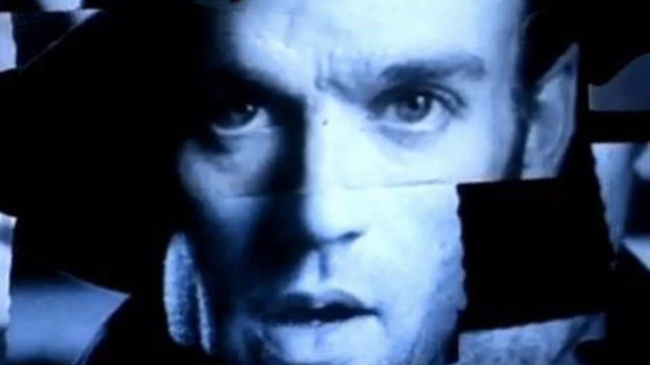 R.E.M.: Radio Song [MV]
