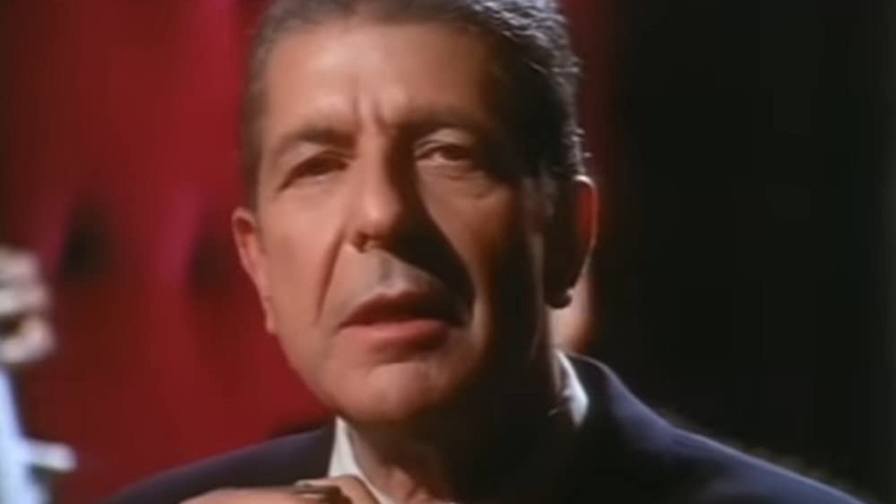 Leonard Cohen: Dance Me to the End of Love [MV]