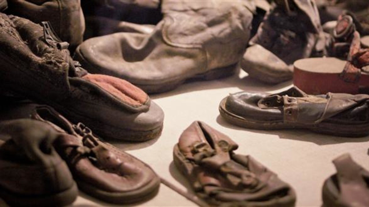 Auschwitz in 33 Objects