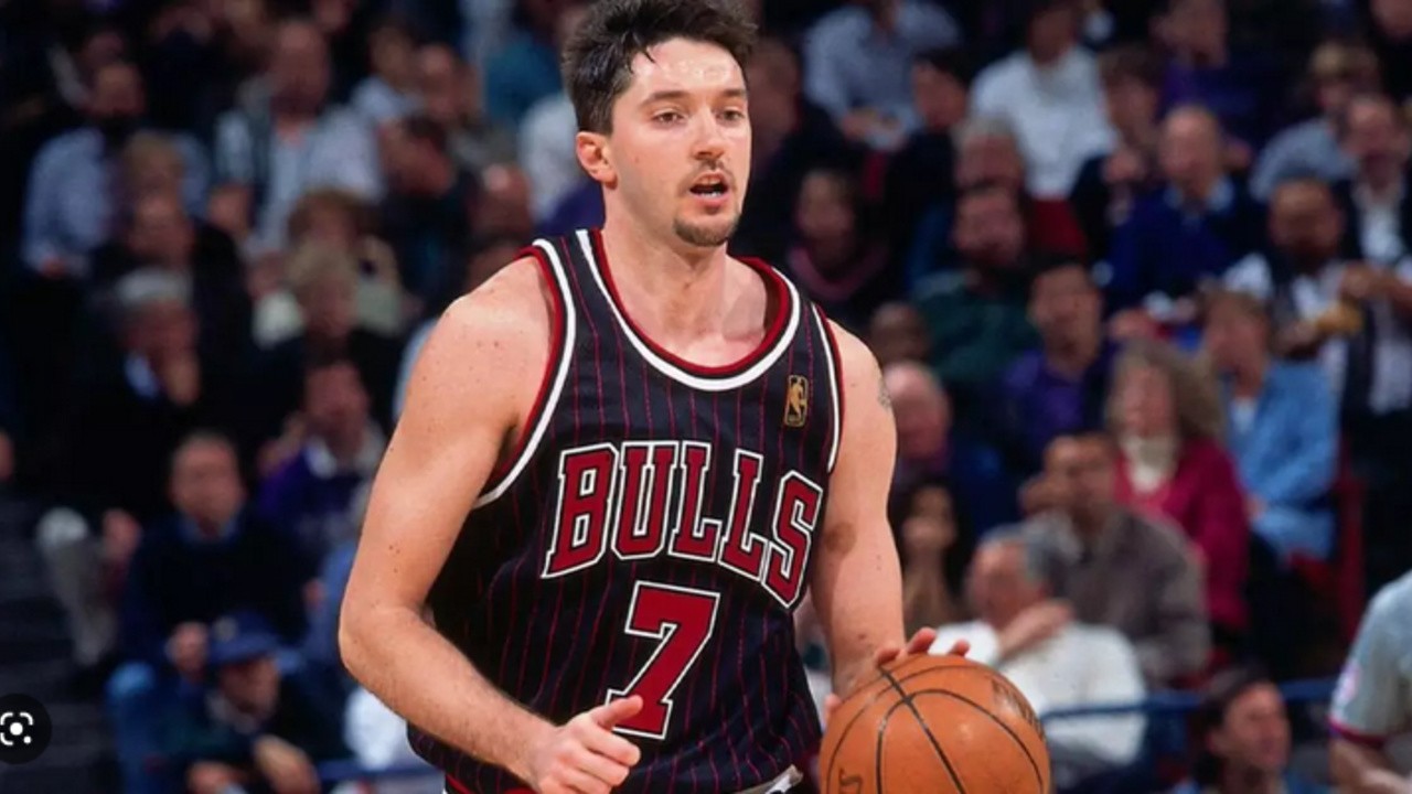 The Waiter - A Toni Kukoc Story