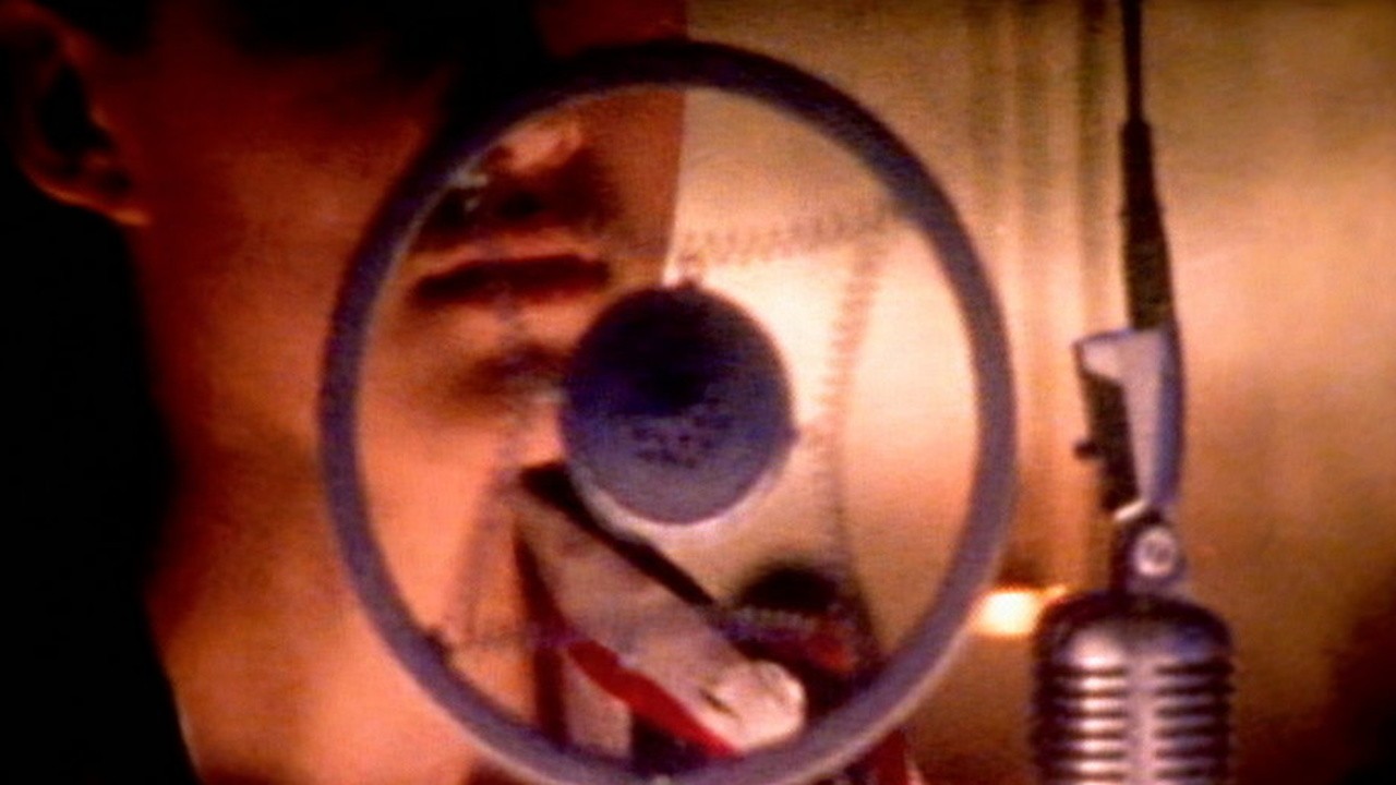 R.E.M.: Crush with Eyeliner [MV]