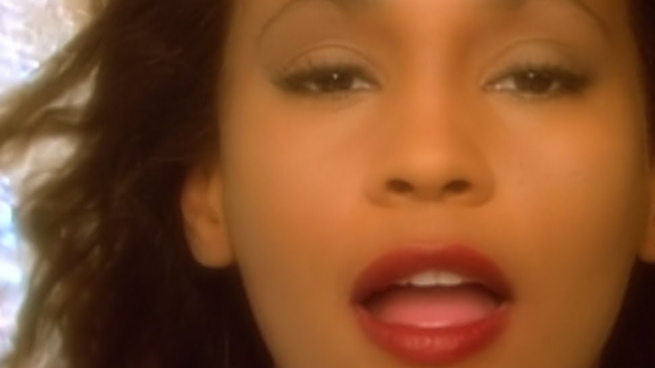 Whitney Houston: Run to You [MV]