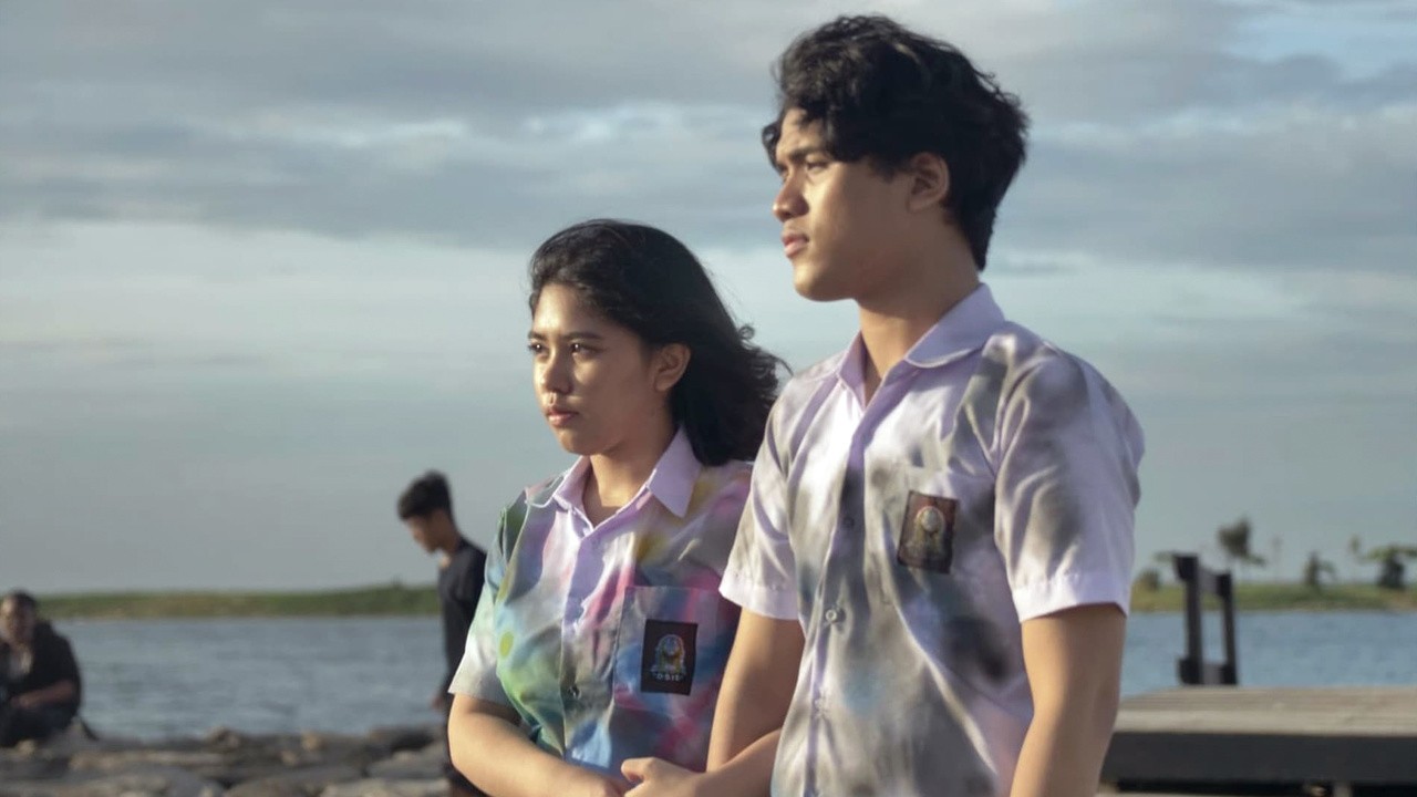 As the Sun Sets (2022) | MUBI