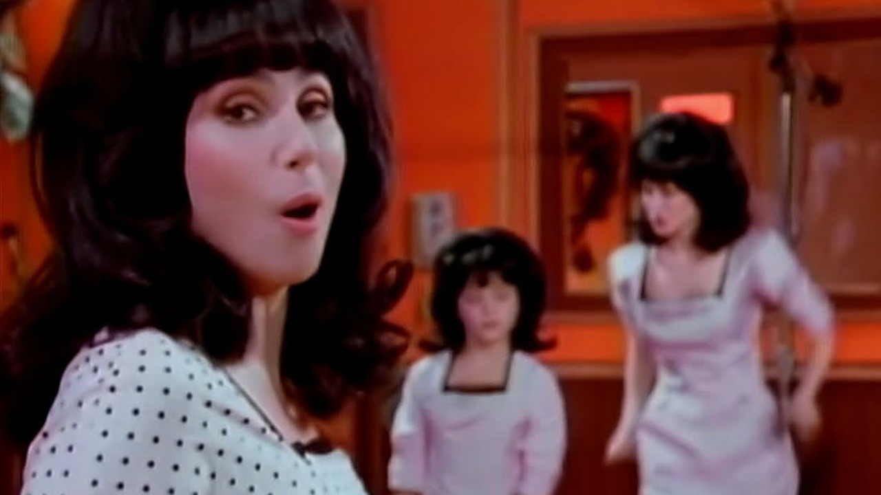 Cher: The Shoop Shoop Song (It's in His Kiss) [MV]