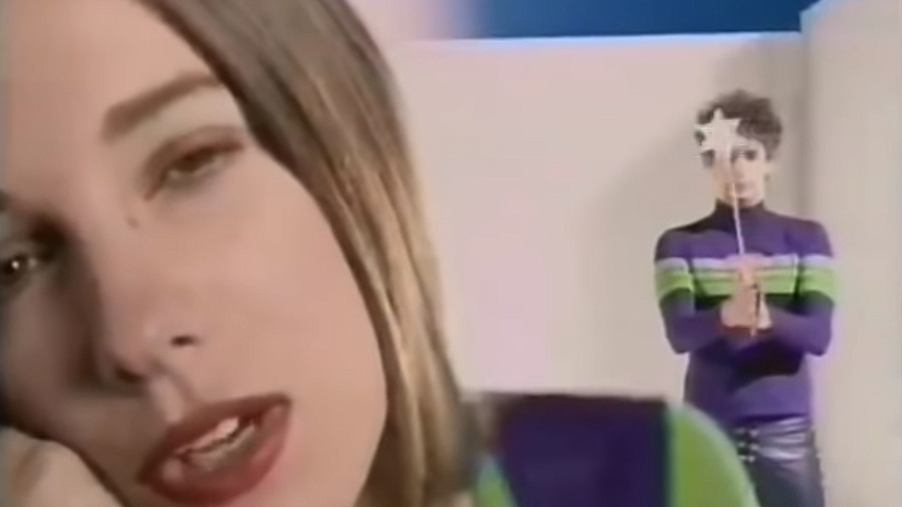 Gustavo Cerati: Te llevo para que me lleves [MV]