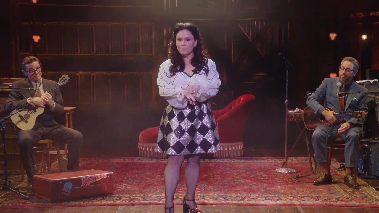 Alex Borstein: Corsets & Clown Suits