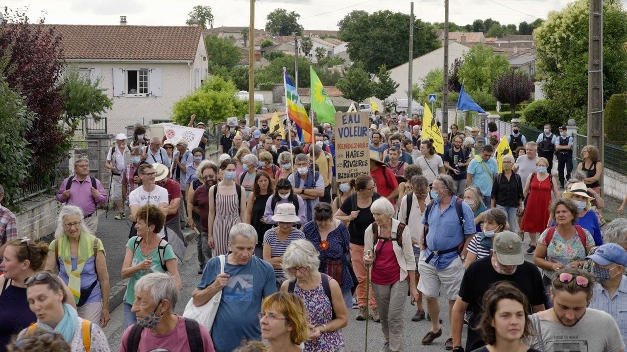 Image du film De l'eau jaillit le feu