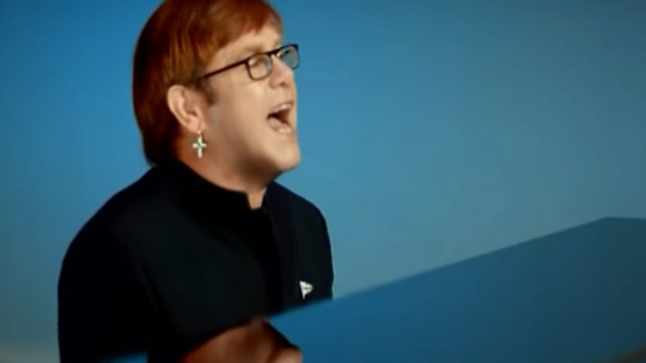 Elton John: Something About the Way You Look Tonight [MV]