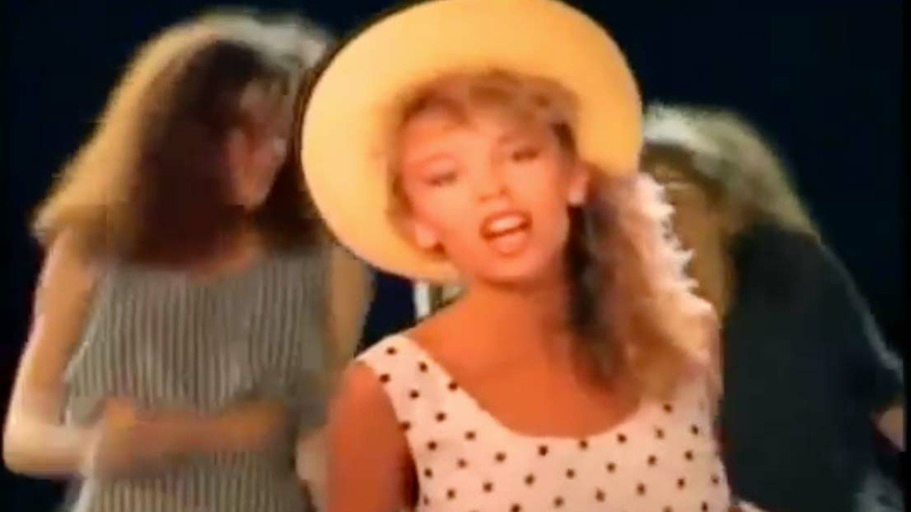 Kylie Minogue: The Loco-Motion [MV]
