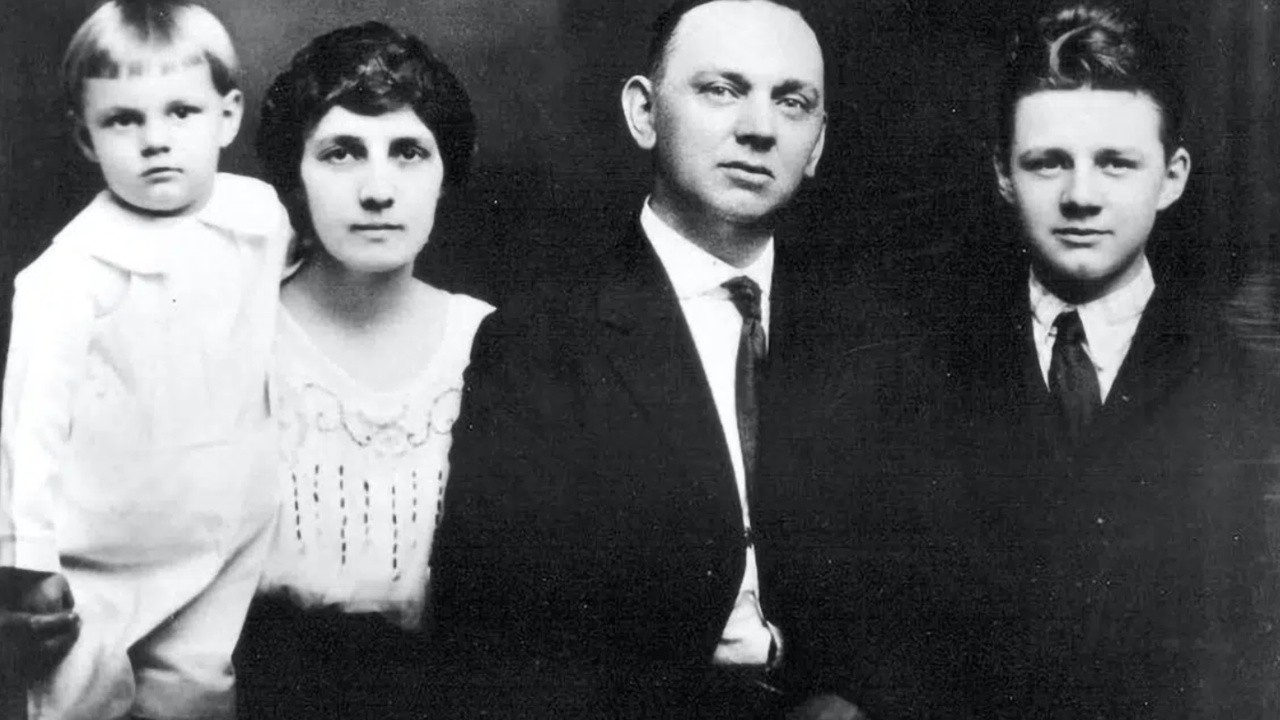 Edgar Cayce - The Sleeping Psychic