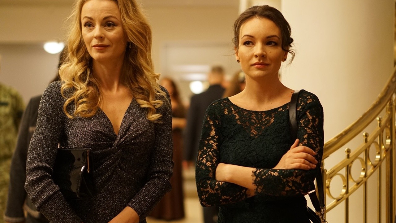 Olga Pavlovets yalangoch