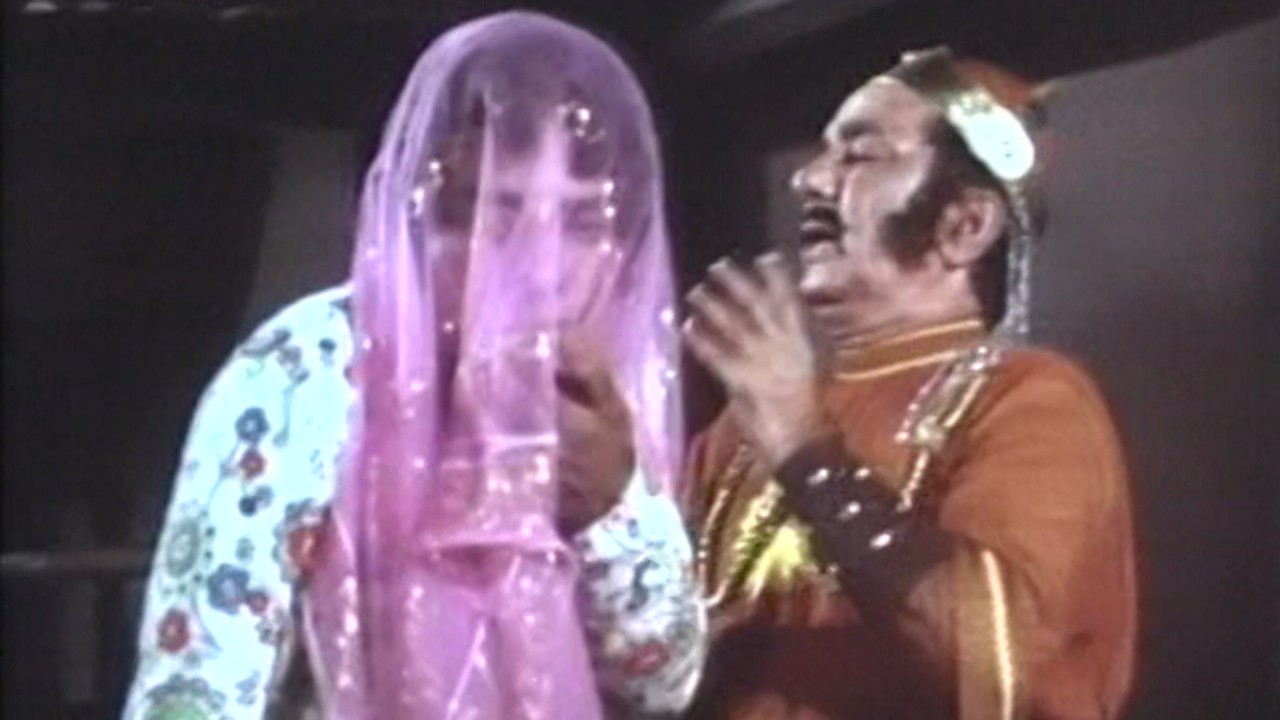 Gora Aur Kala