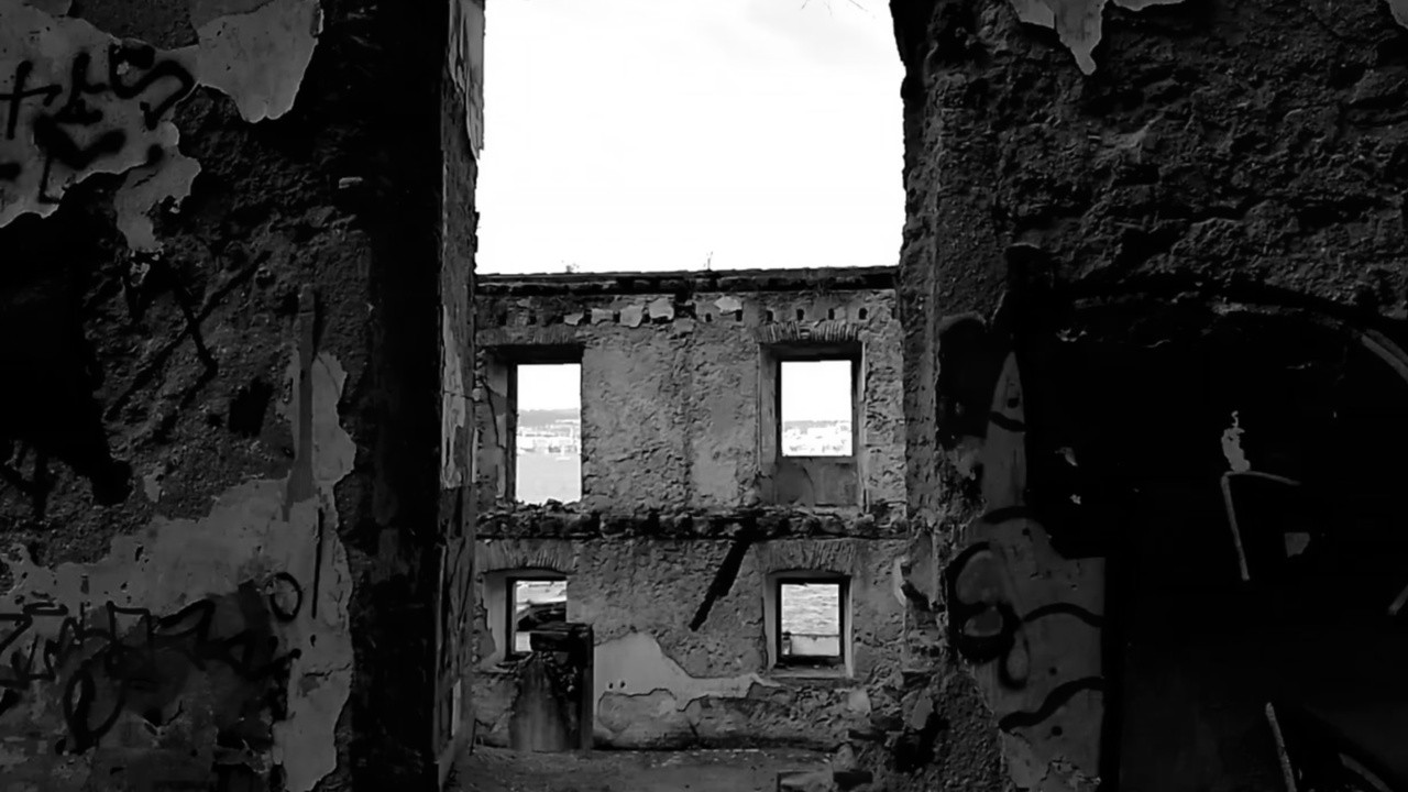 Hospice of Dry Words