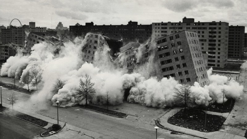 The Pruitt-Igoe Myth: An Urban History