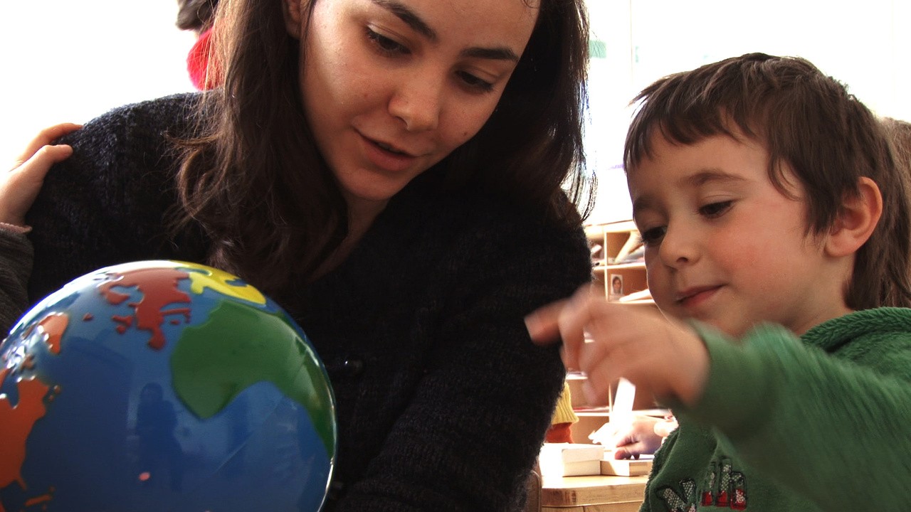 Image du film Être plutôt qu'avoir : à l'école autrement