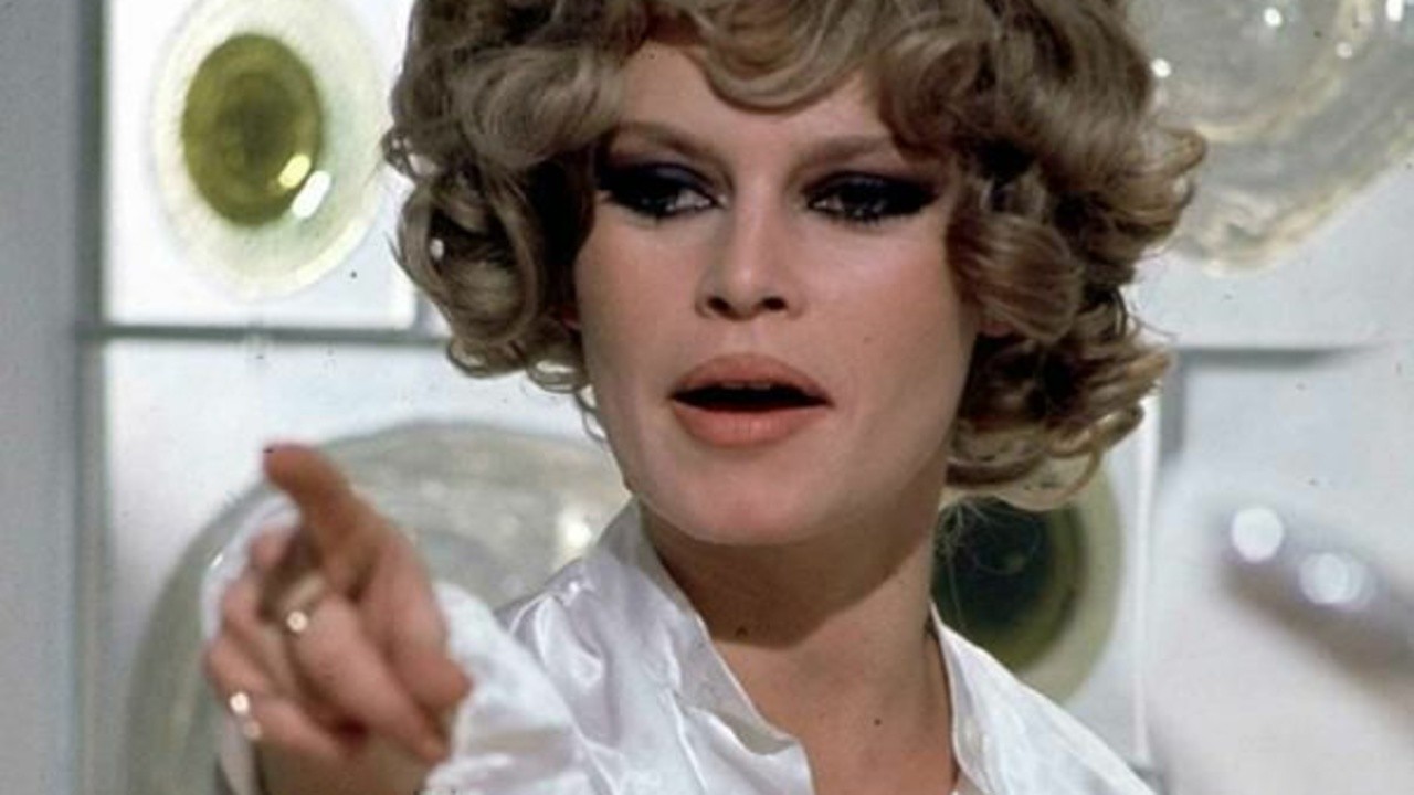 Brigitte Bardot: Ce n'est pas vrai [MV]