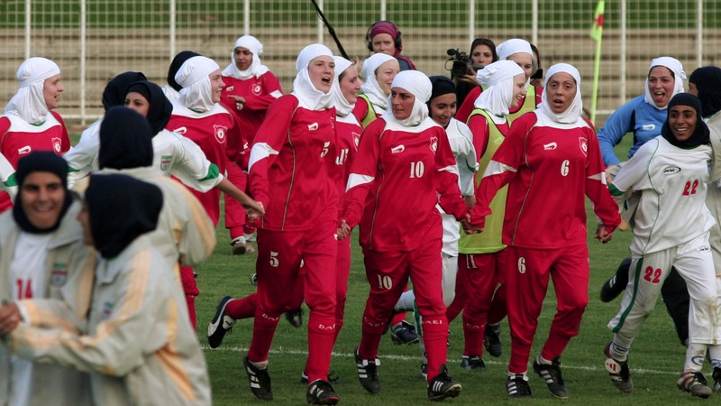 Football Under Cover (2008) MUBI