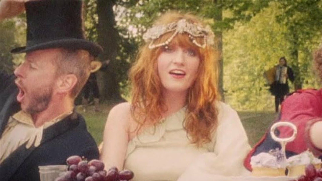 Florence + the Machine: Rabbit Heart (Raise It Up) [MV]