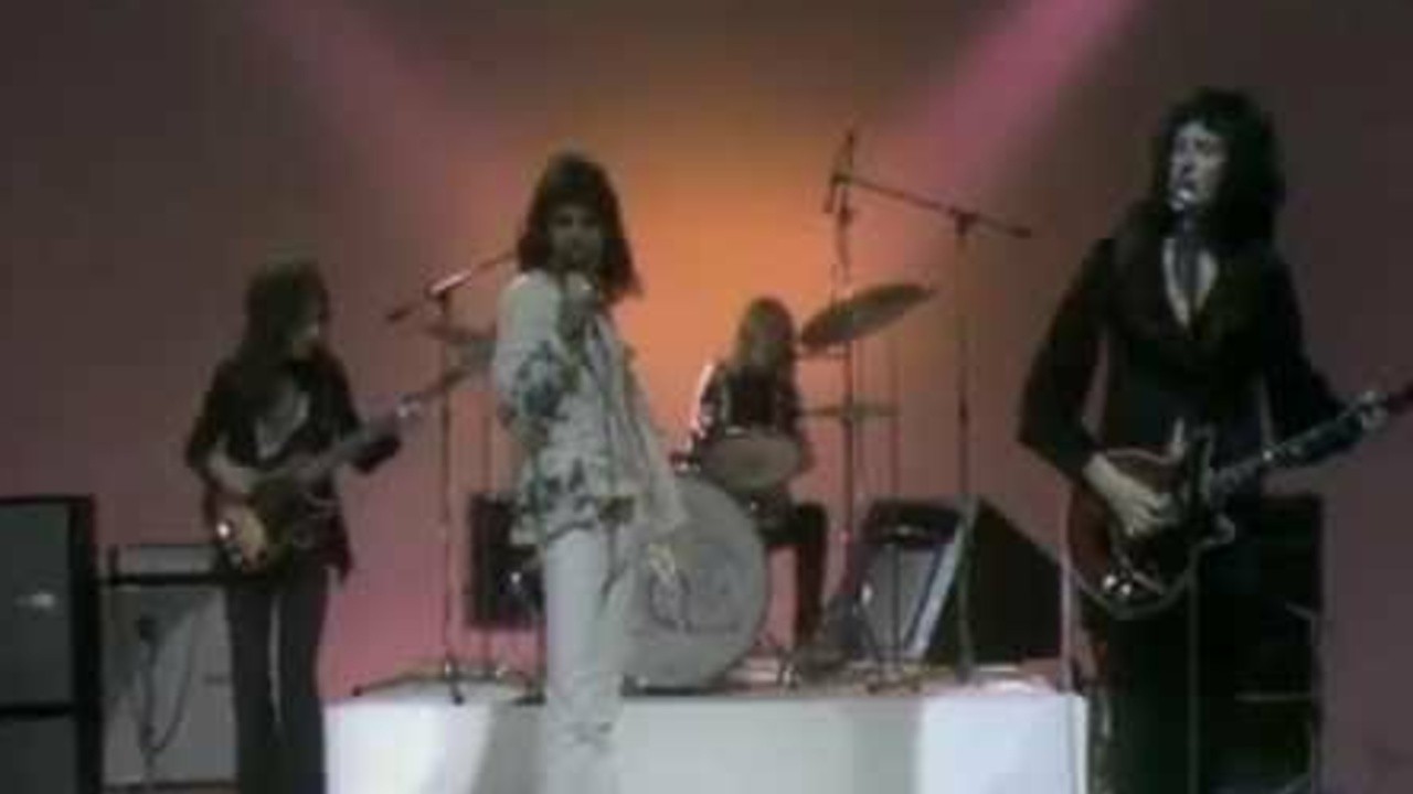Queen: Keep Yourself Alive, Version 2 [MV]