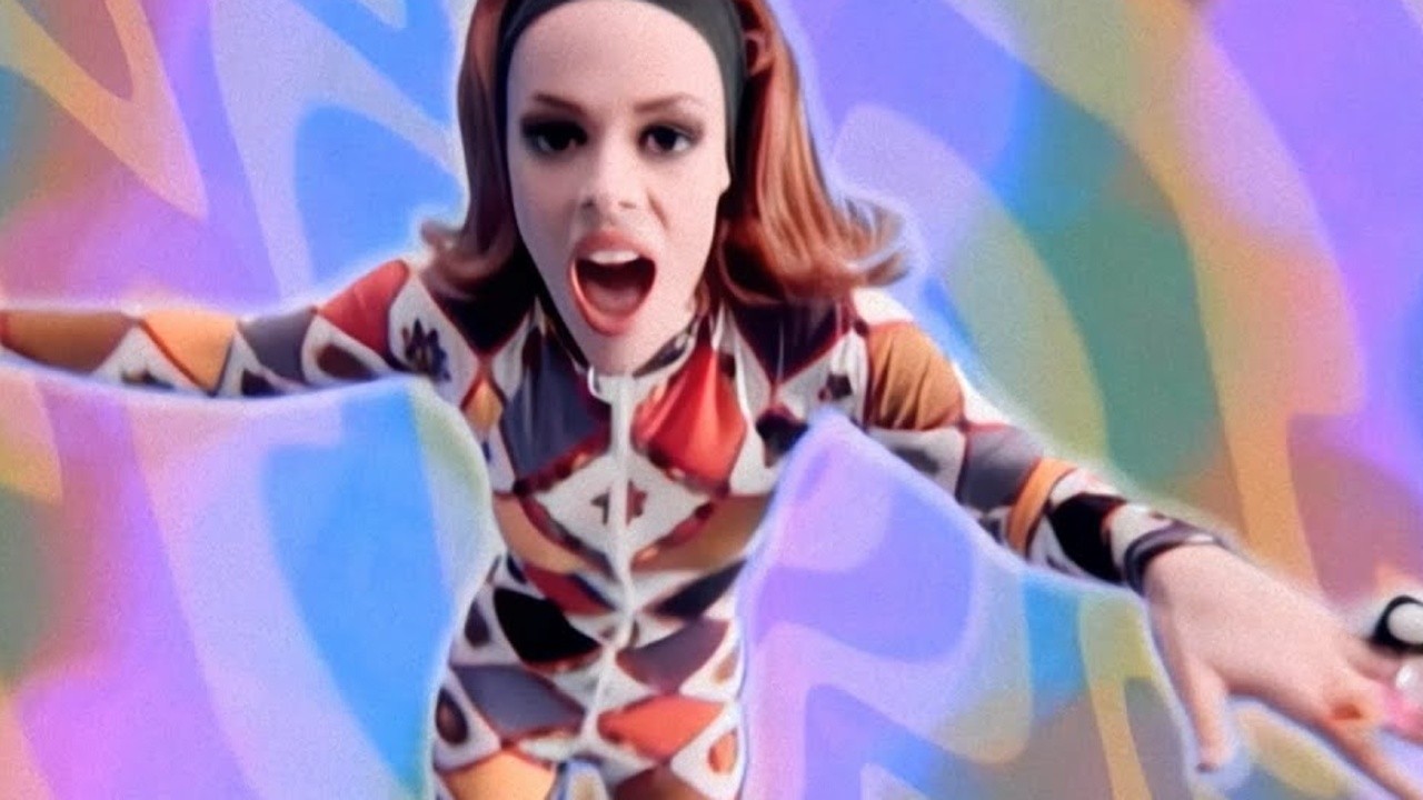 Deee-Lite: Groove Is in the Heart [MV]