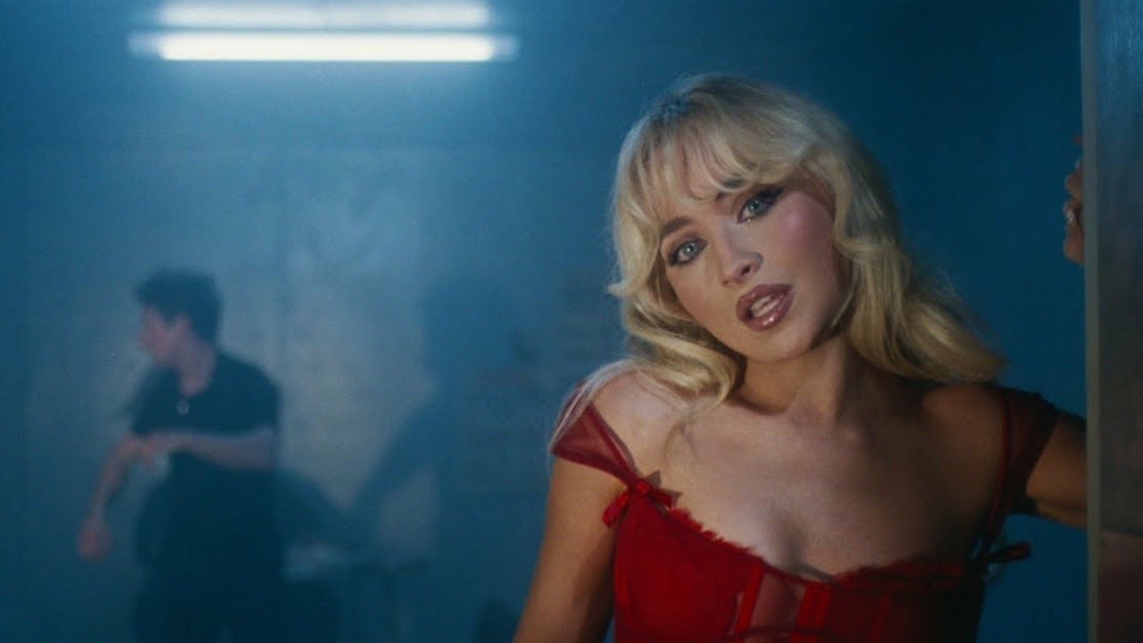 Sabrina Carpenter: Please Please Please [MV]