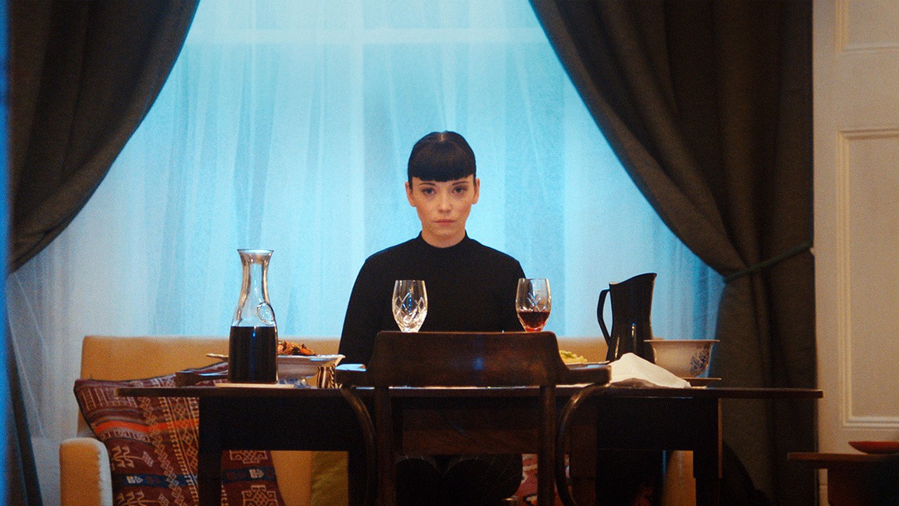 A Girl Goes for Dinner