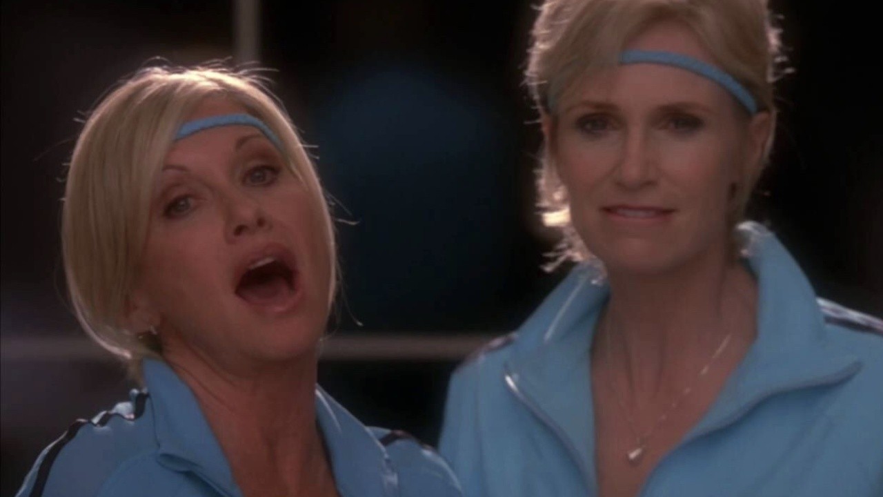 Glee Cast Feat. Olivia Newton-John: Physical [MV]