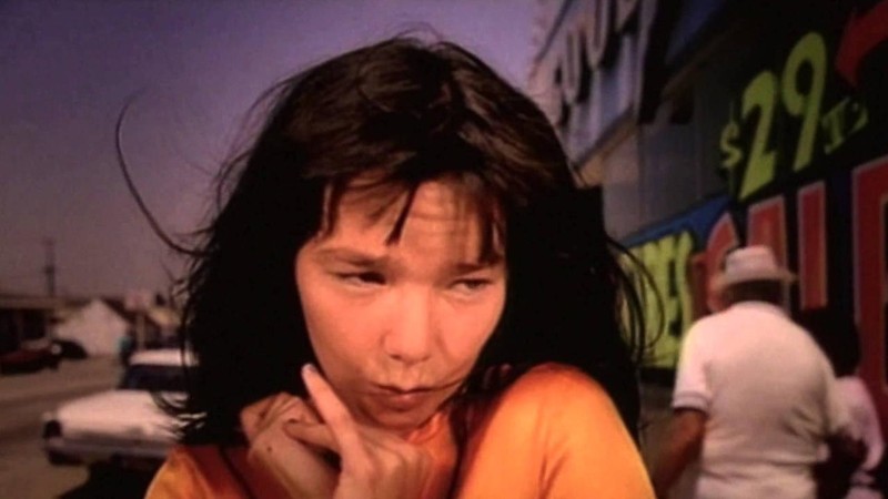 Björk: It's Oh So Quiet [MV]