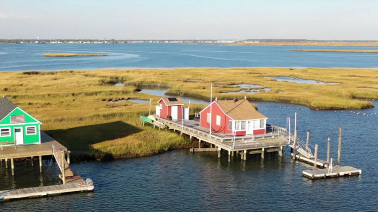 A World Within a World: The Bay Houses of Long Island