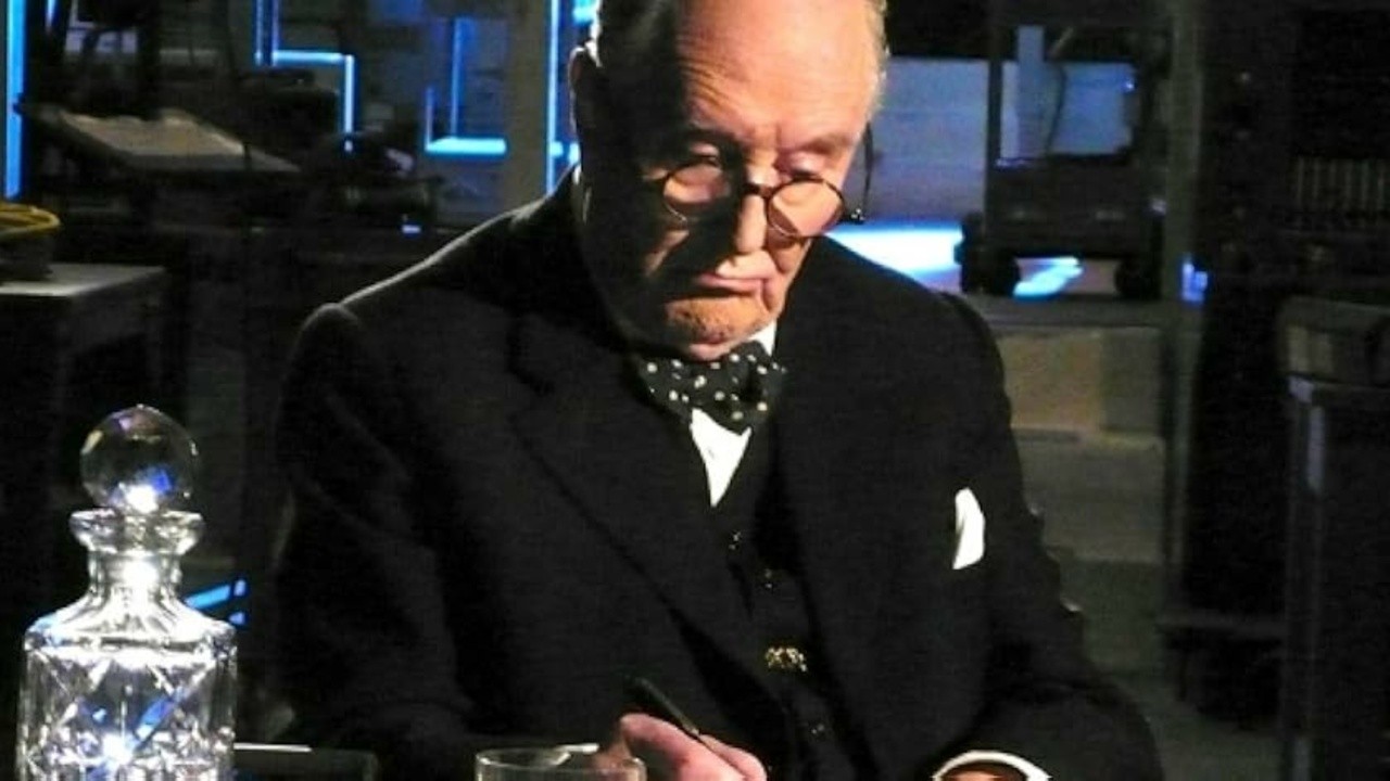 Churchill: 100 Days That Saved Britain