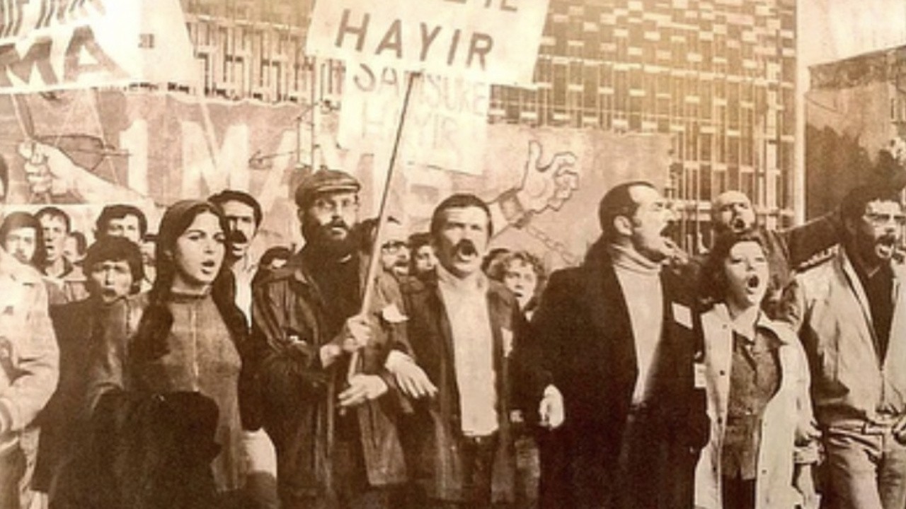 Yollara Düştük