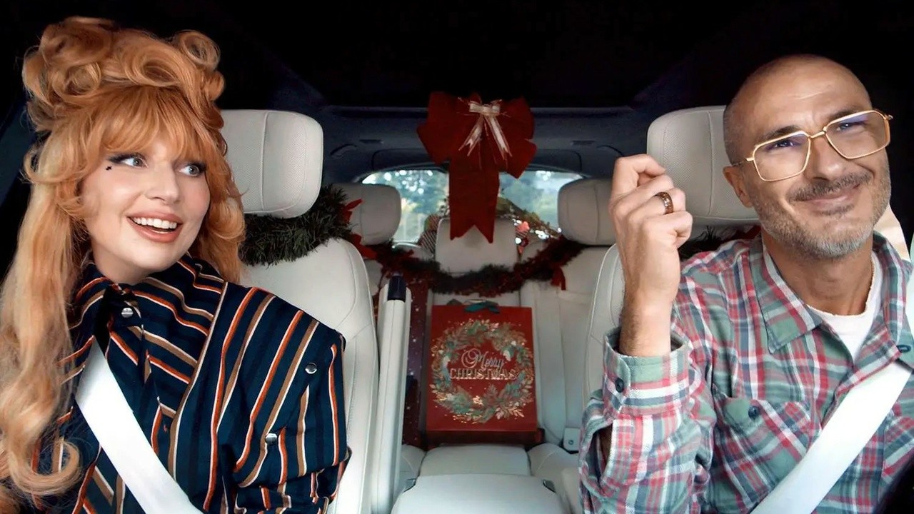 A Carpool Karaoke Christmas