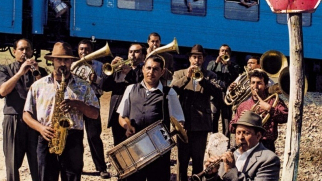 When the Road Bends: Tales of a Gypsy Caravan
