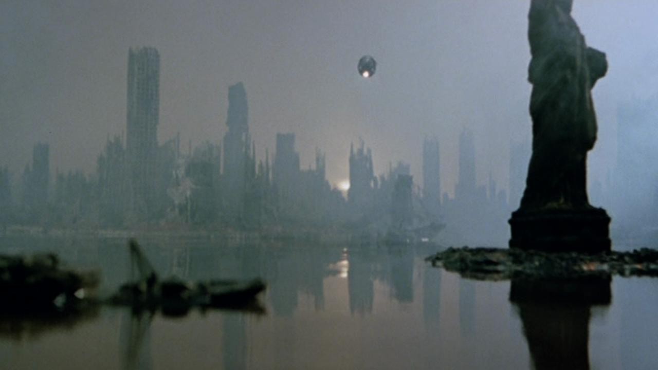 Image du film 2019 après la chute de New York