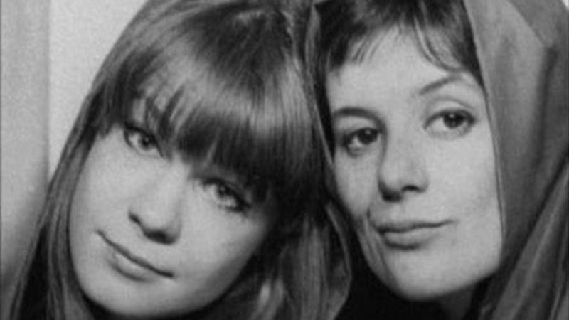Donna Gail Rivers Notes for a Film About Donna & Gail (1966) | MUBI