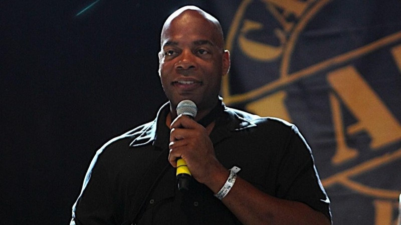 Alonzo Bodden: Tall, Dark and Funny
