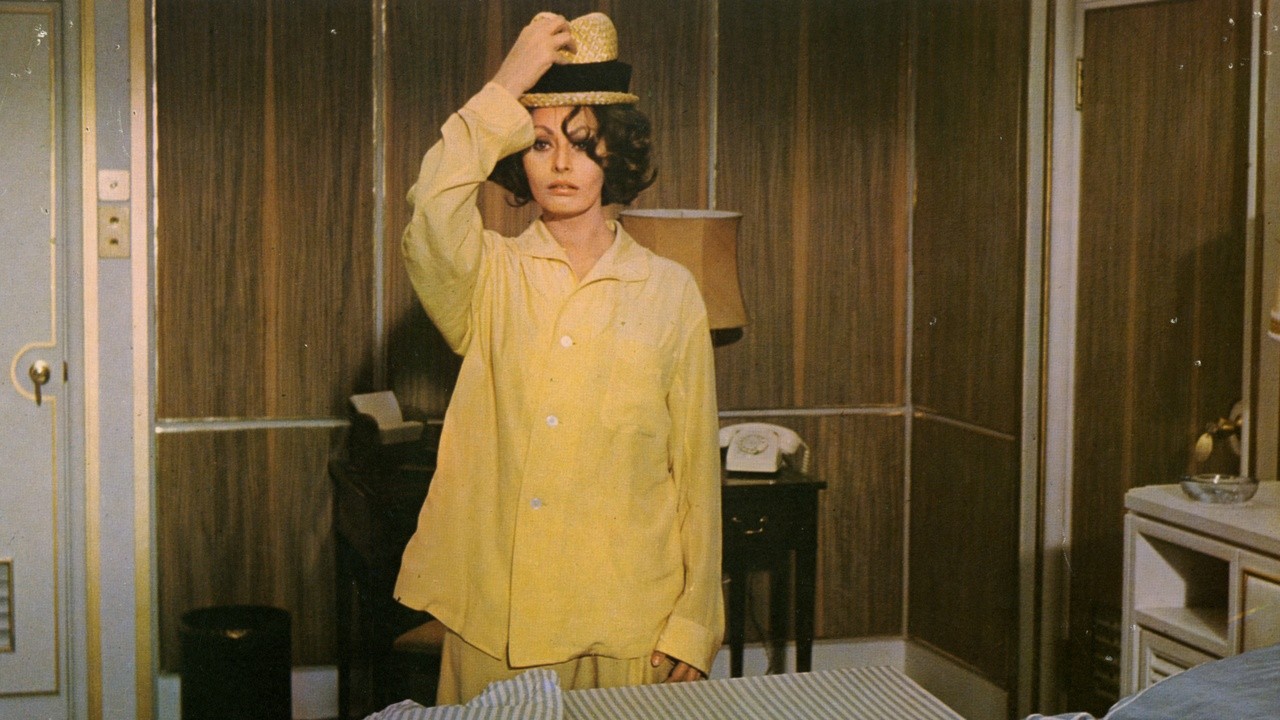 Image du film La comtesse de Hong-Kong