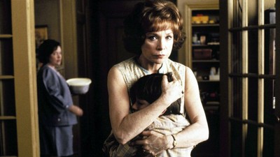 Sylvia ozini soraydi Sylvia ozini soraydi