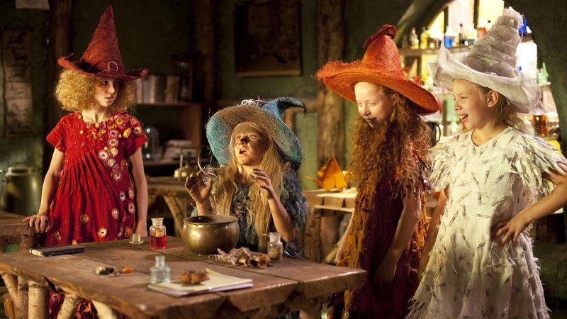 Fuchsia, the Mini-Witch