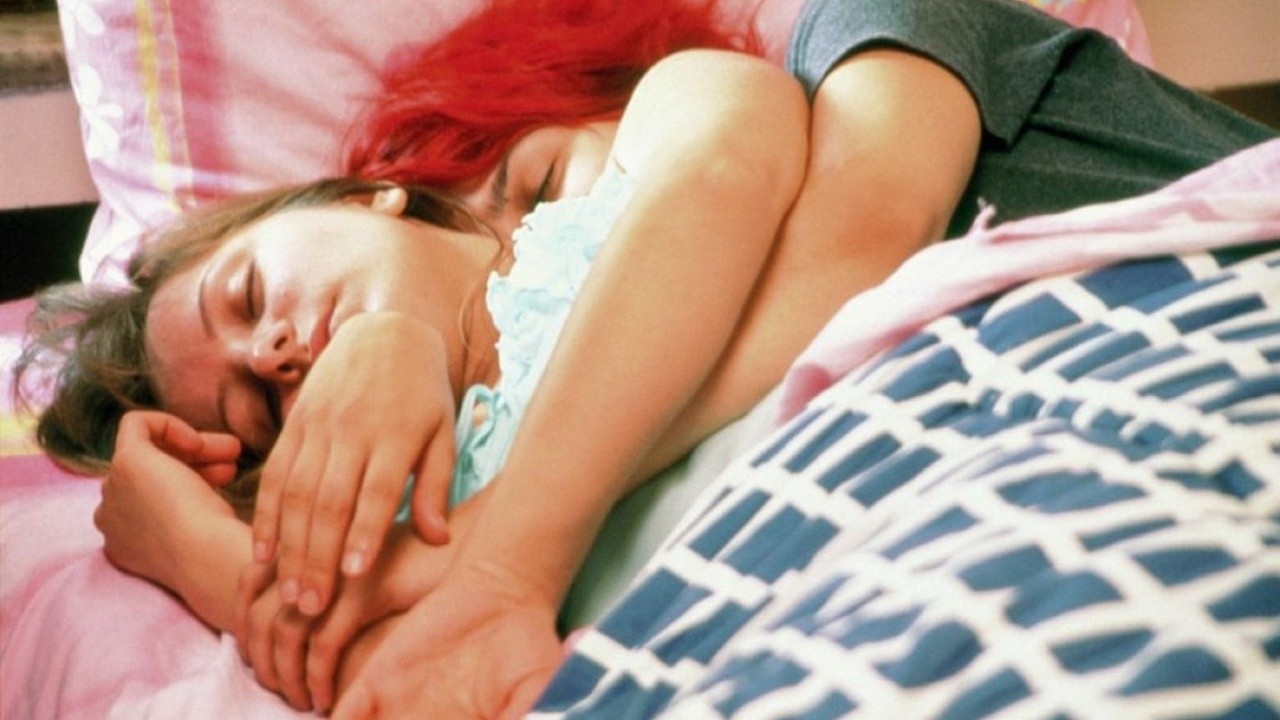2 Girls