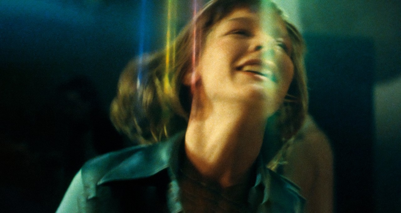 SERIOUS FEELING: SANDRA HÜLLER
