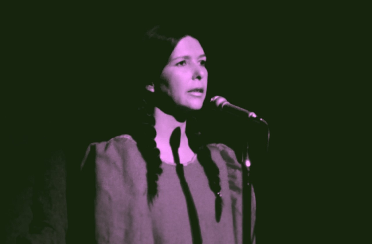 CANCIONES DE RESISTENCIA:  COLECCIÓN DE ALANIS OBOMSAWIN